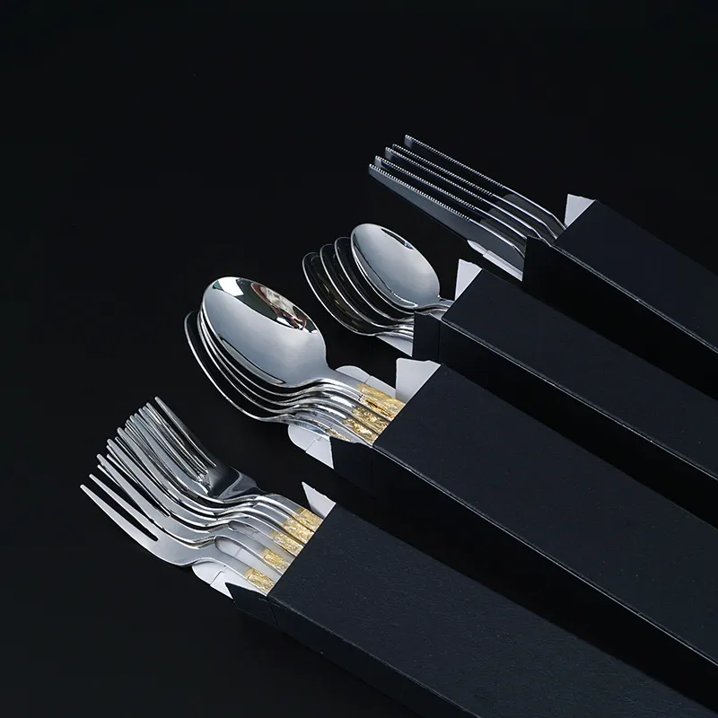 6-teiliger Satz luxuriöser vergoldeter Bestecksatz mit Hängekarte heißer Verkauf im mittleren Osten Asiens Markt