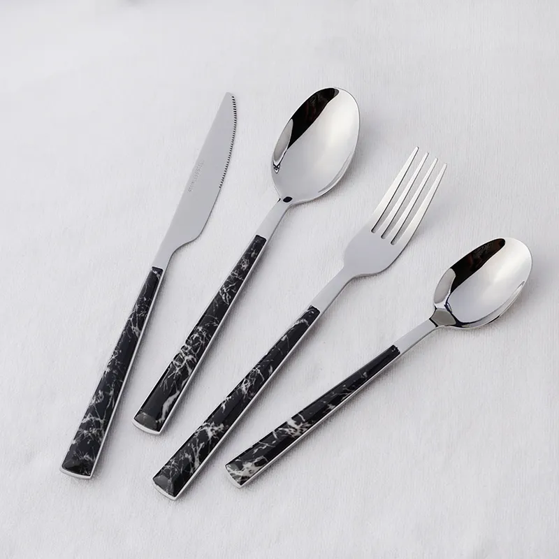 المصنع مباشرة طقم أدوات مائدة من الفولاذ المقاوم للصدأ بمقبض بلاستيكي رخامي 5 نجوم للفندق قابل لإعادة الاستخدام من الفولاذ المقاوم للصدأ طقم أدوات مائدة من 20 قطعة ملعقة شوكة سكين شوكة