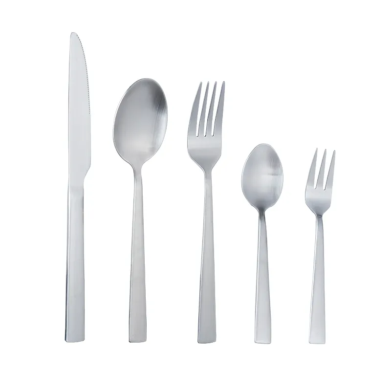 طقم أدوات مائدة من الفولاذ المقاوم للصدأ 24 قطعة من الفولاذ المقاوم للصدأ من جيانغ طقم أدوات مائدة من الفولاذ المقاوم للصدأ مطفأ شوكة مطفأ ملعقة عتيقة طقم أواني طعام عتيقة للبيع في سوق أوروبا