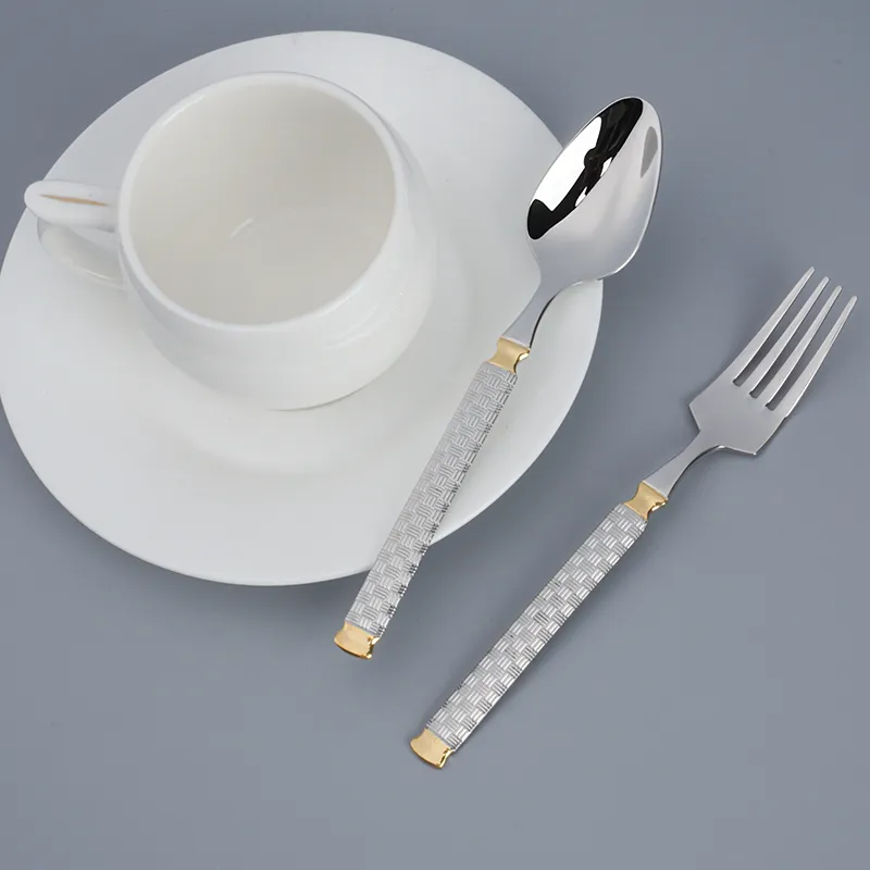 luxuriöses goldbesteck set spiegelpoliertes silberbesteck edelstahl löffel gabel abendessen messer westliches besteck set