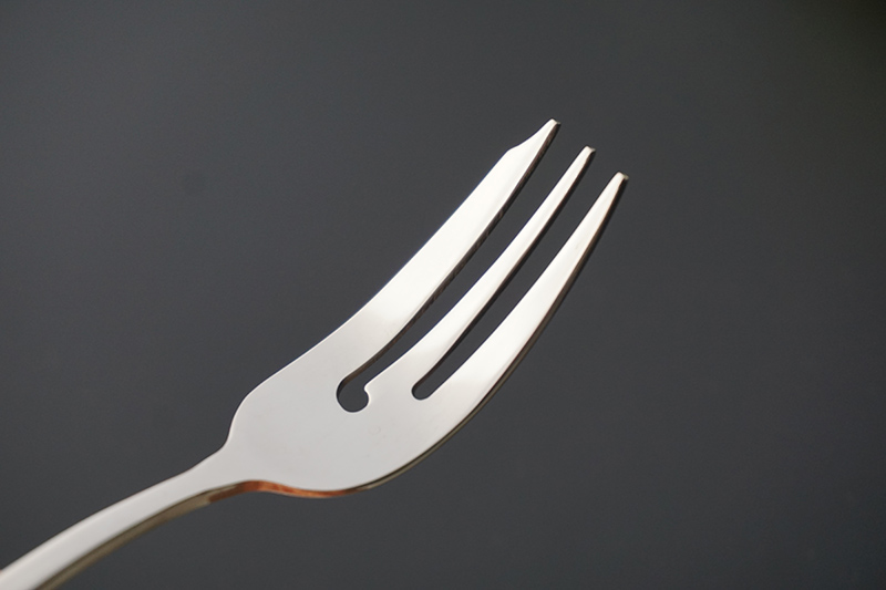 factory price new design stainless steel cutlery set silver flatware set 24pcs spoons forks knives