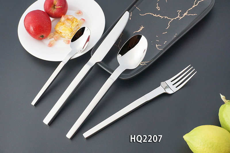 Luxury Wedding Restaurant Golden Silver Knife Spoon Fork Flatware Royal Stainless Steel Cutlery Set With Gift Box