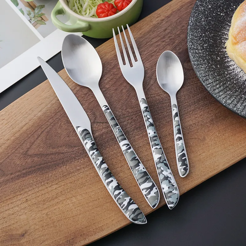 طقم أدوات مائدة بتصميم جديد لمطعم الفندق أدوات مائدة بتصميم عصري عصري مموه بمقبض بلاستيكي