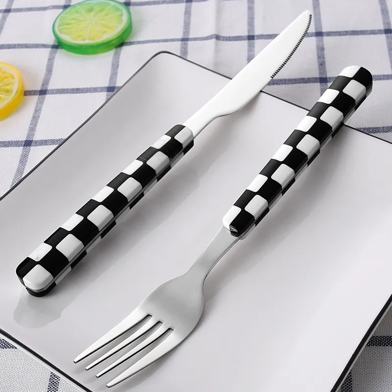 custom stainless steel cutlery set knife fork spoon flatware with plastic handle hotel restaurant wedding luxury gift set