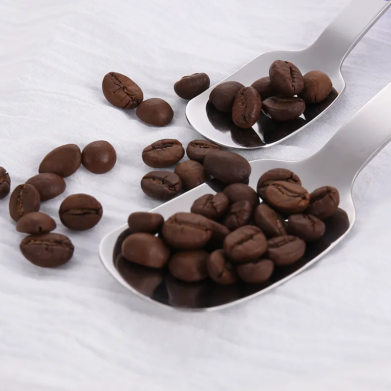 طقم أدوات مائدة من الفولاذ المقاوم للصدأ طقم أدوات مائدة من الفولاذ المقاوم للصدأ ملعقة بمقبض بلاستيكي شوك وسكاكين خارجية مزورة طقم أدوات مائدة بمقبض بلاستيكي